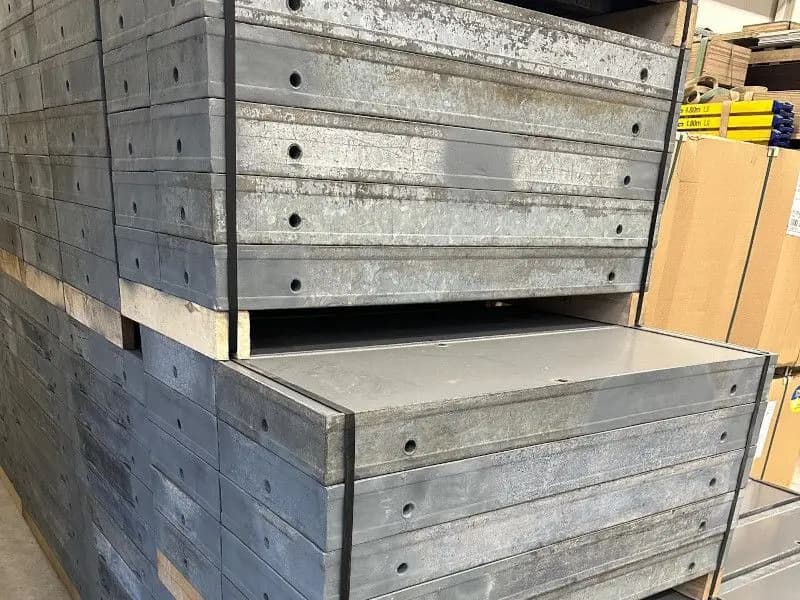 Doka Framax 1,35m neu belegt mit Kunststoffplatte